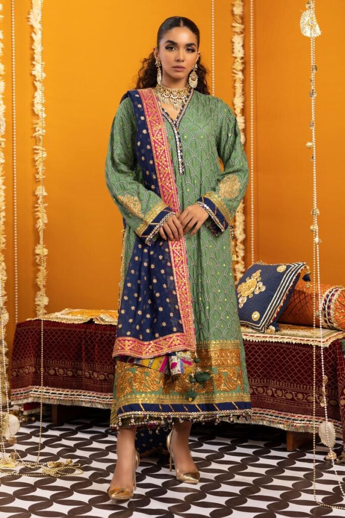 Khaadi Classic Kameez